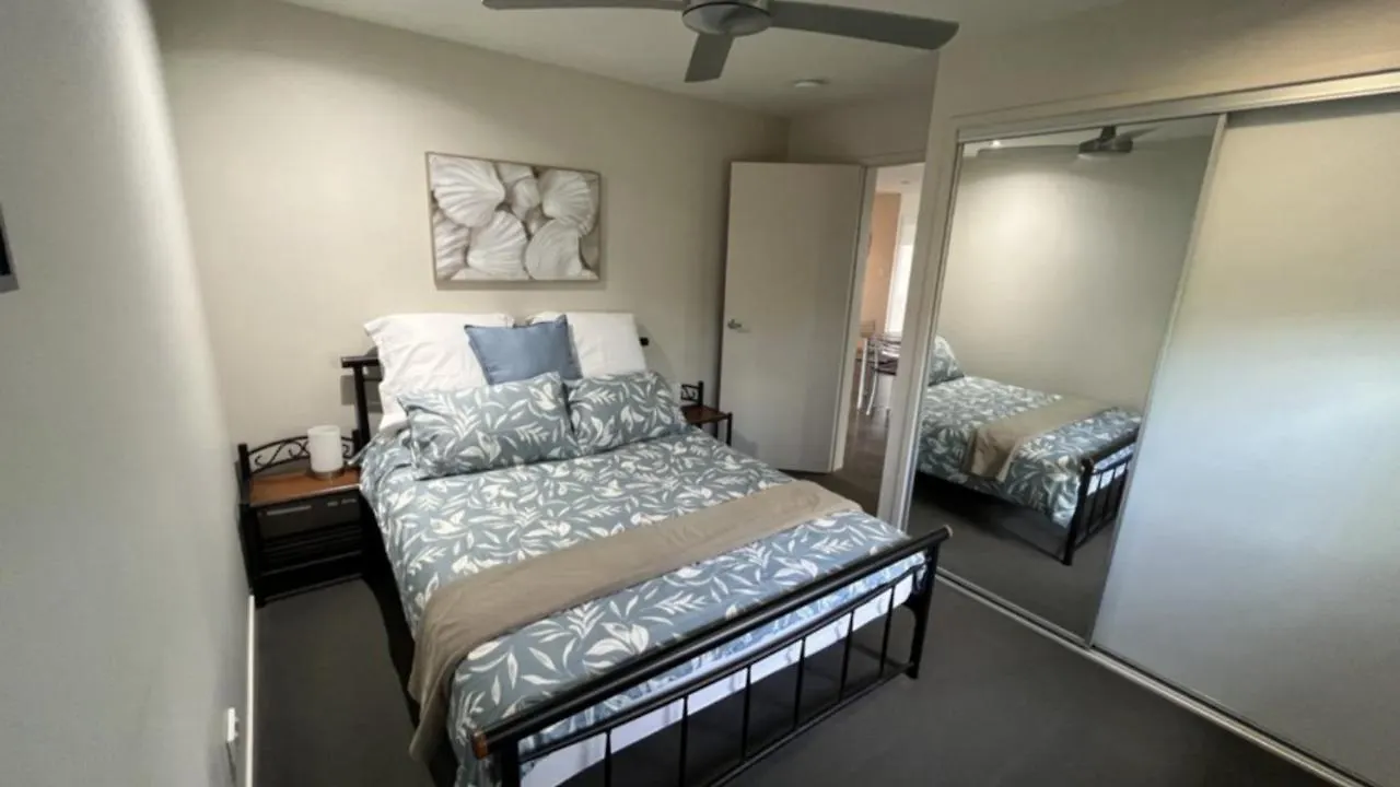 1 - 5A Coochin Street, Dicky Beach - 200M To Beach Caloundra Holiday home