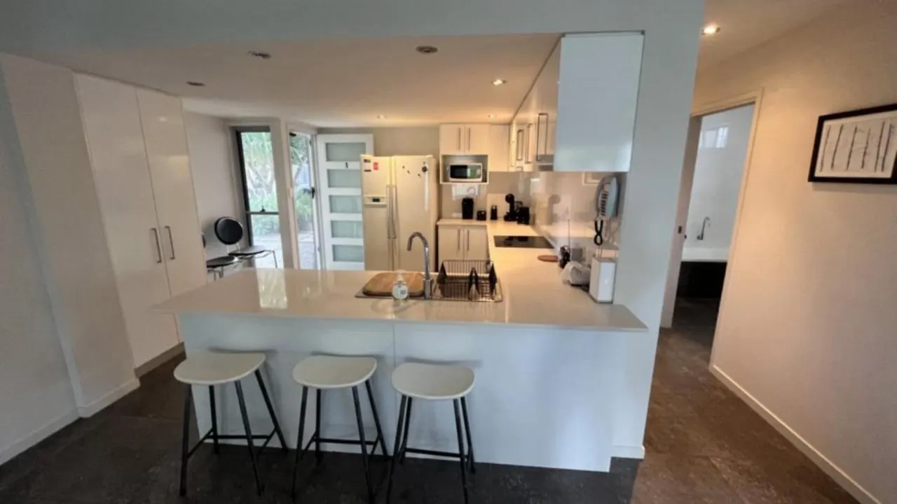 1 - 5A Coochin Street, Dicky Beach - 200M To Beach Caloundra